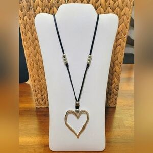 Silver Heart Pendant Necklace On Leather New